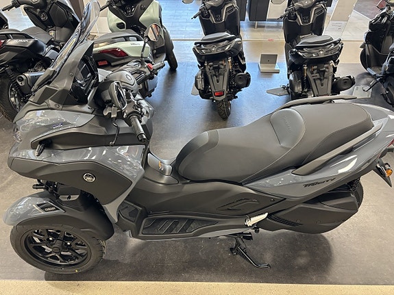 Yamaha TRICITY 300 Power Grey 7 of 9