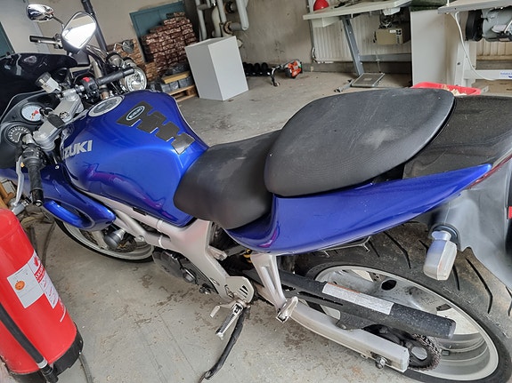 Suzuki SV650 3 of 5