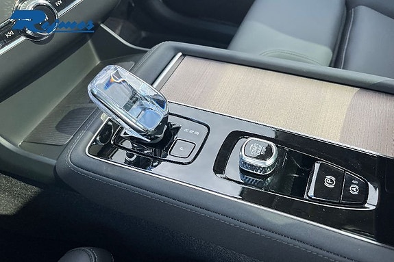 Volvo XC90 13 of 29