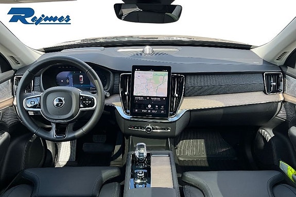 Volvo XC90 10 of 29
