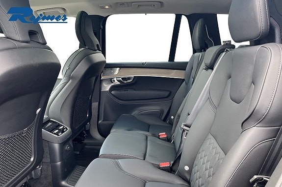 Volvo XC90 17 of 29