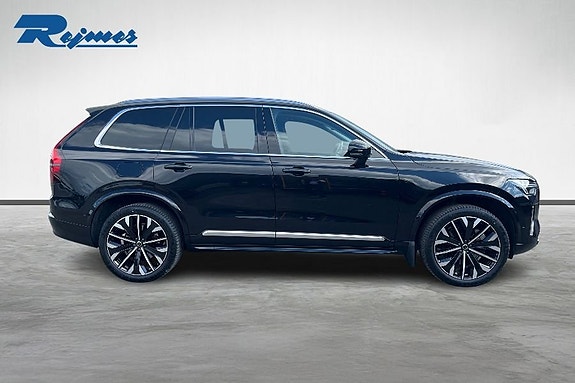Volvo XC90 29 of 29