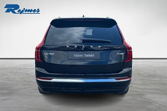 Volvo XC90 4 of 29