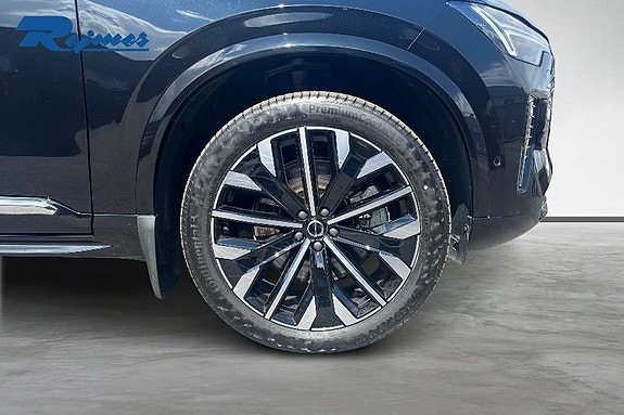 Volvo XC90 28 of 29