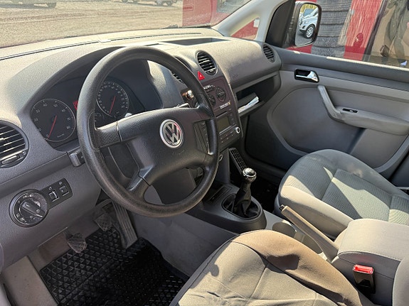 Volkswagen Caddy 5 of 5