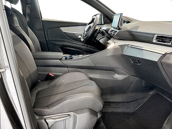 Peugeot 5008 12 of 16