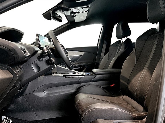 Peugeot 5008 4 of 5
