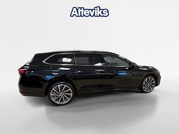 Skoda Superb 2 of 5