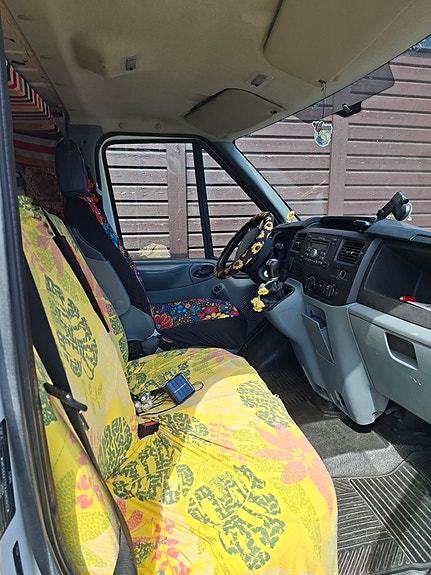 Ford Transit 2 of 4