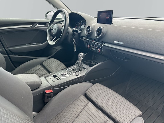 Audi A3 9 of 16