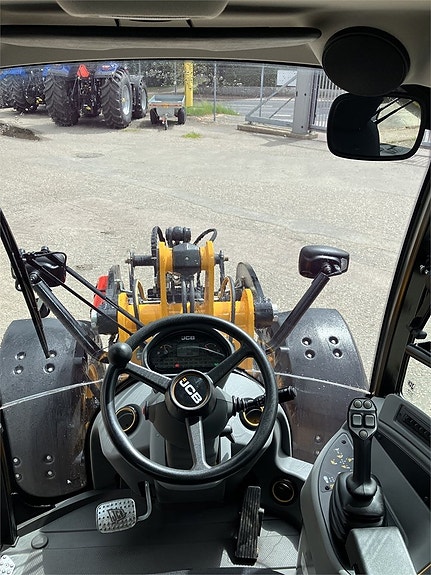 JCB 409 Nordic Edition 5 of 5