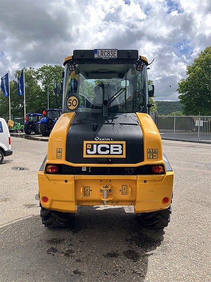 JCB 409 Nordic Edition 7 of 9
