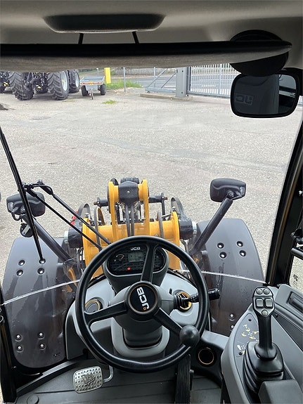 JCB 409 Nordic Edition 9 of 14