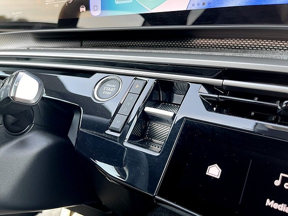 Peugeot 5008 10 of 16