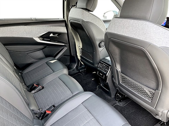Peugeot 5008 12 of 16