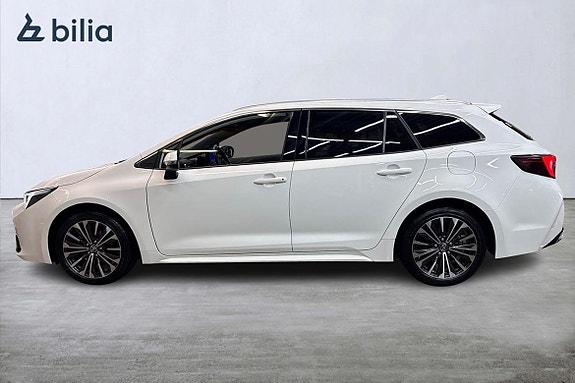 Toyota Corolla 3 of 21