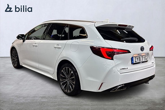 Toyota Corolla 2 of 21