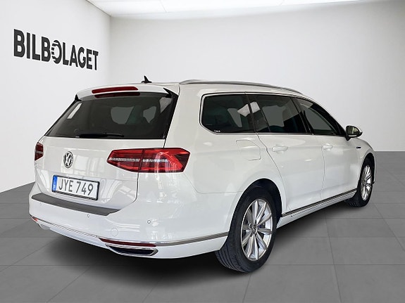Volkswagen Passat 4 of 5