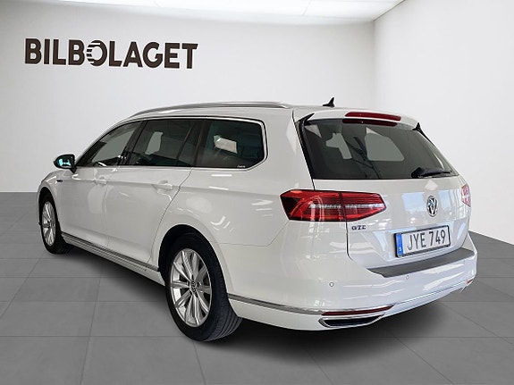 Volkswagen Passat 3 of 5