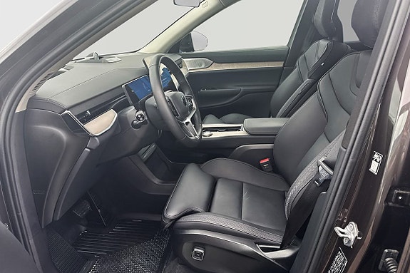 Volvo EX90 4 of 5