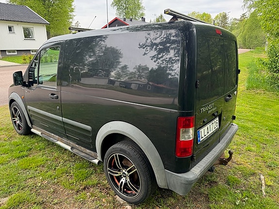 Ford Transit Connect 3 of 3
