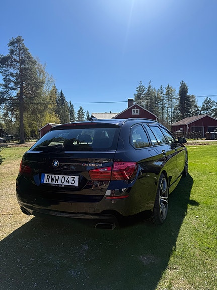 BMW M550d 5 of 5