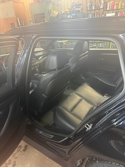 BMW M550d 4 of 6