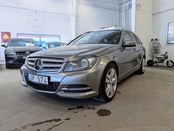 Mercedes-Benz C250 5 of 16