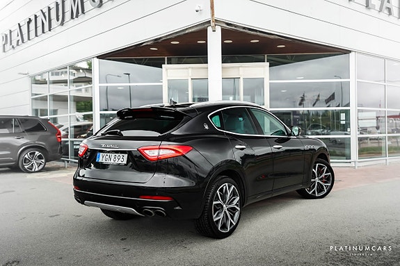 Maserati Levante 2 of 5