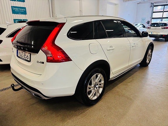 Volvo V60 Cross Country 15 of 26