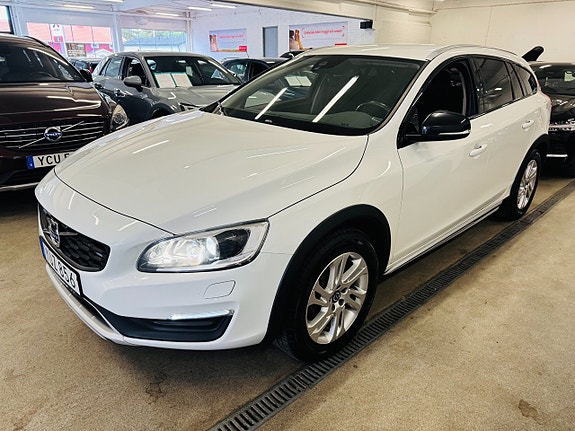 Volvo V60 Cross Country 14 of 26