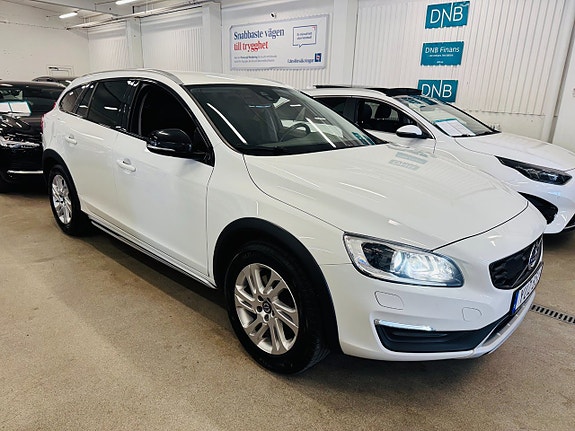 Volvo V60 Cross Country 13 of 26
