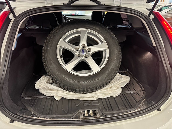 Volvo V60 Cross Country 12 of 26