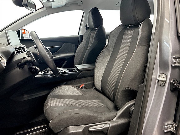 Peugeot 3008 4 of 5