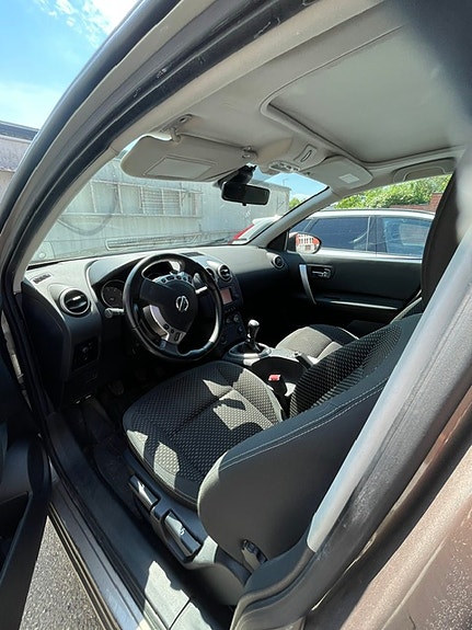 Nissan Qashqai+2 3 of 4