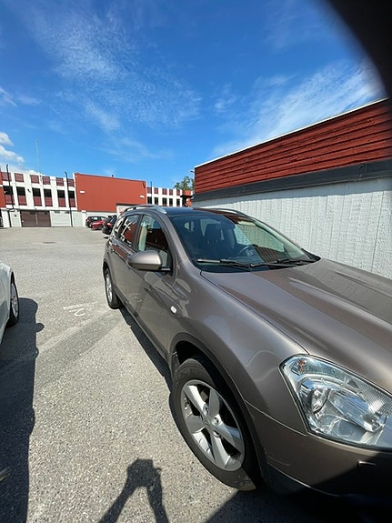 Nissan Qashqai+2 4 of 4