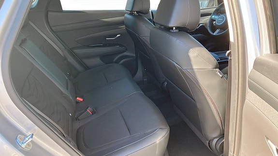Hyundai Tucson 9 of 12