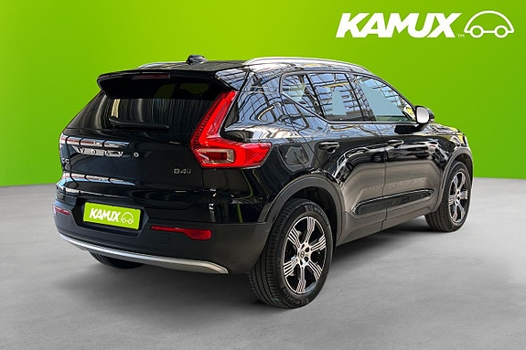 Volvo XC40 4 of 5