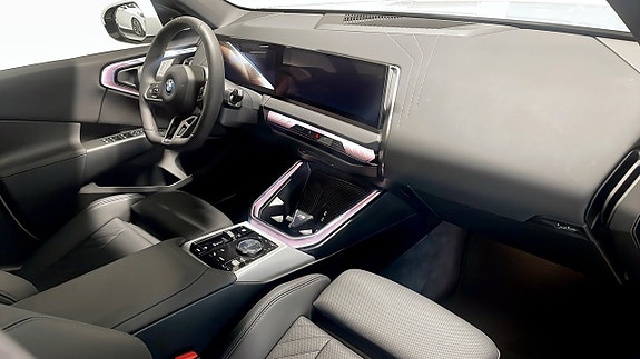 BMW X3 3 of 9