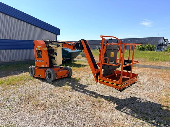 JLG E 300 AJP 2 of 5