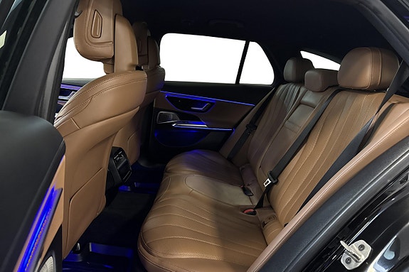 Mercedes-Benz E300 de 13 of 17