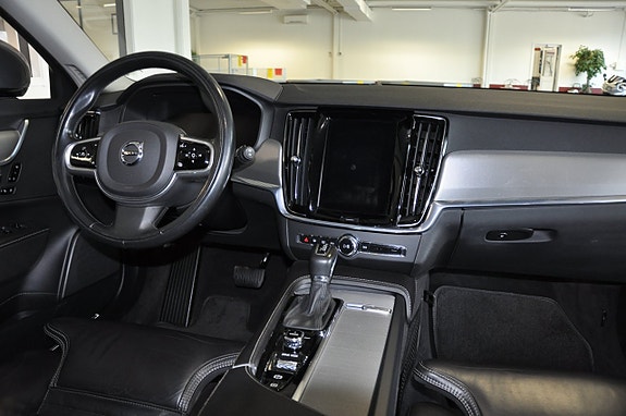 Volvo V90 8 of 14