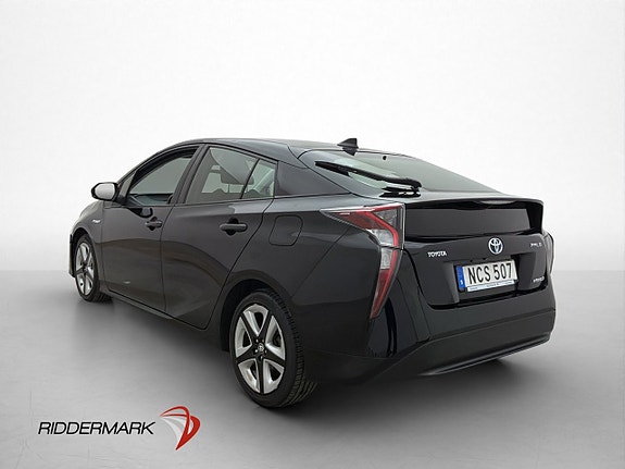Toyota Prius 5 of 5