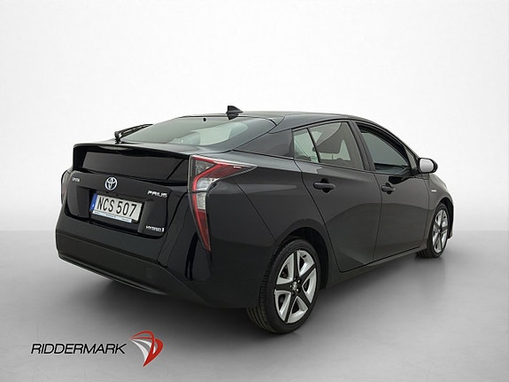 Toyota Prius 8 of 30