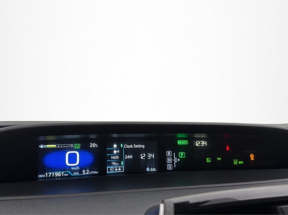Toyota Prius 17 of 30