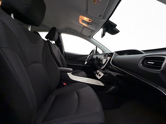 Toyota Prius 24 of 30