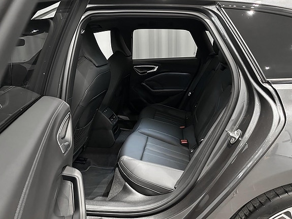 Audi A5 9 of 18