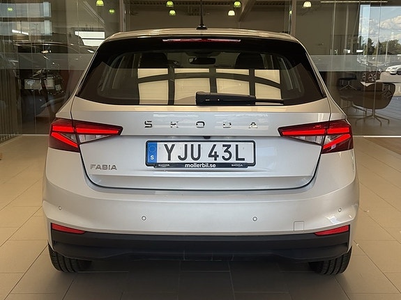Skoda Fabia 4 of 5