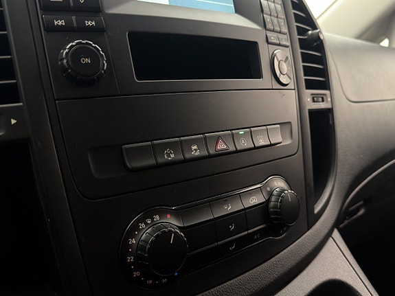 Mercedes-Benz Vito 108 24 of 30