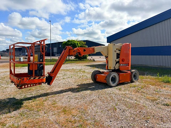 JLG E 300 AJP